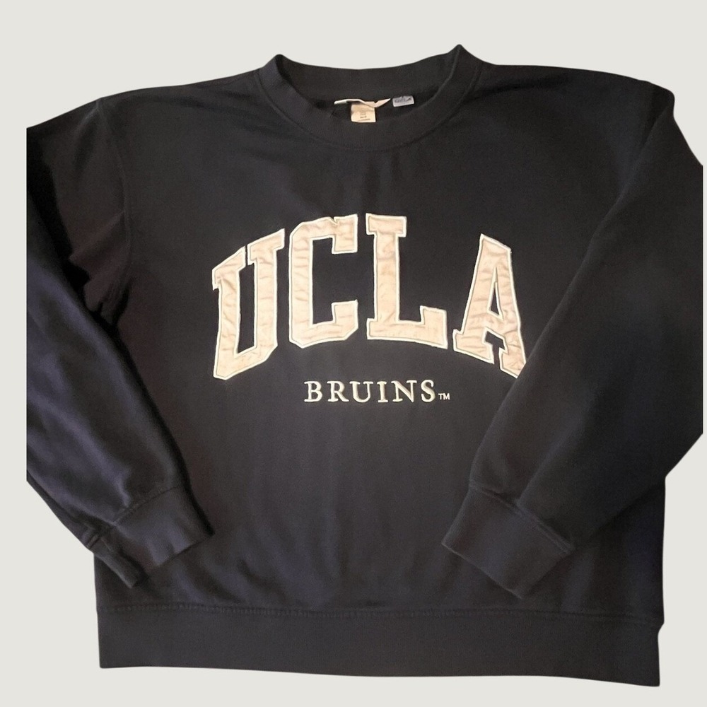 UCLA Bruins Sweatshirt Mens Medium Blue NCAA College H&M Pullover Crewneck